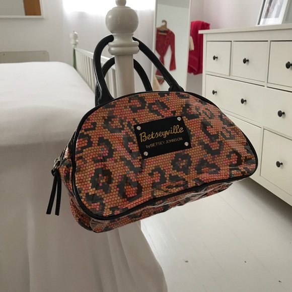 Betsey Johnson Geometric Leopard Print Bag - Picture 6 of 6